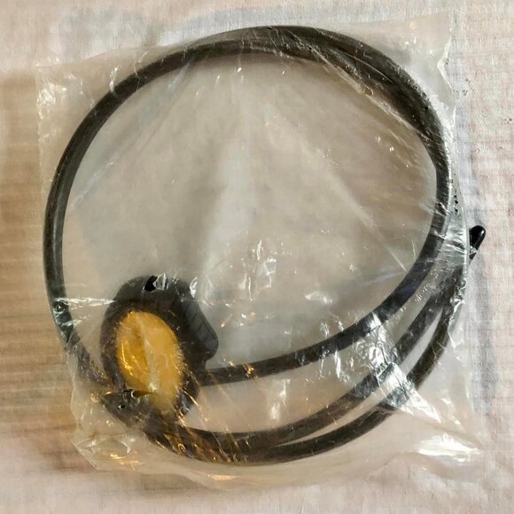 NIP Master Bicycle Lock W/ 1 Key - Picture 7 of 7